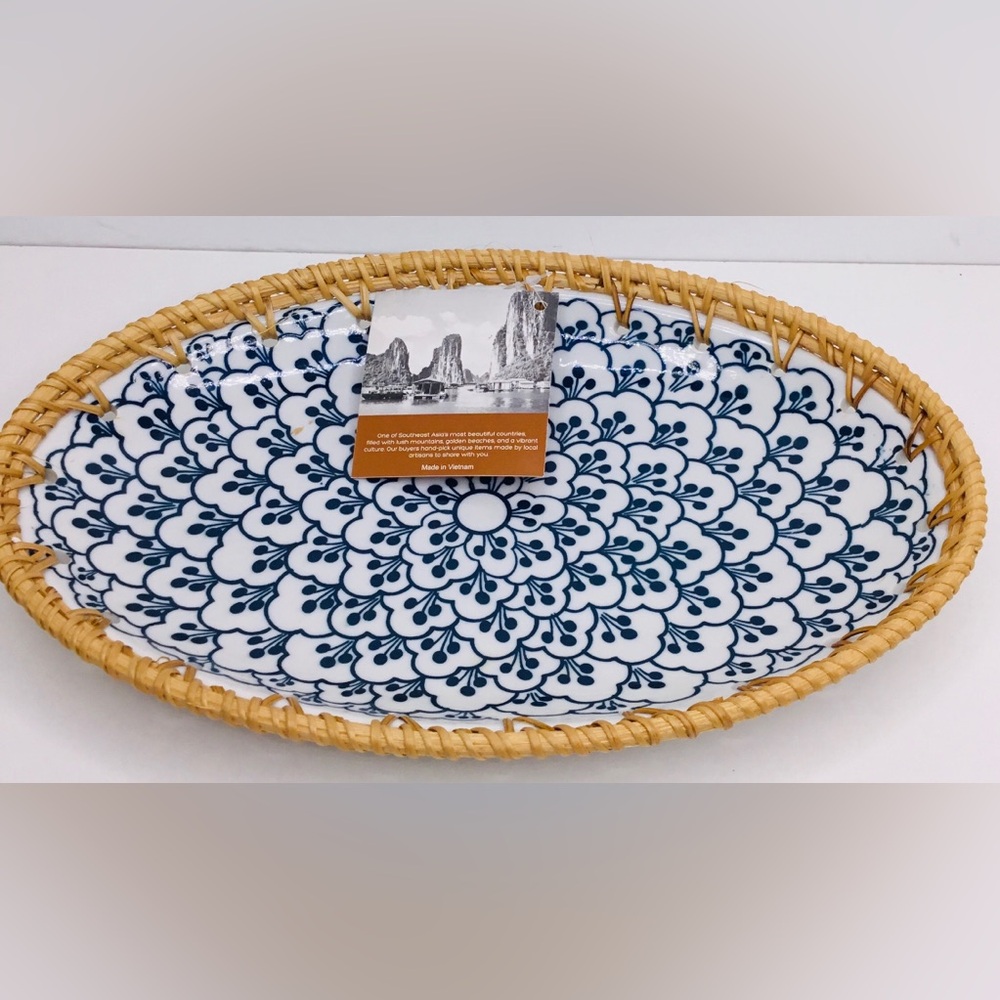 Oval Ceramic & Wicker Boarder 11.5” x 8” Made in Vietnam New